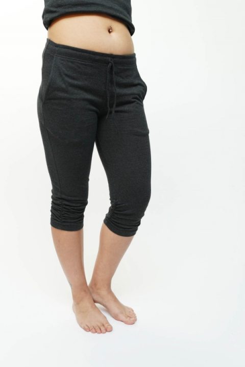 Yomame capri calf length front profile