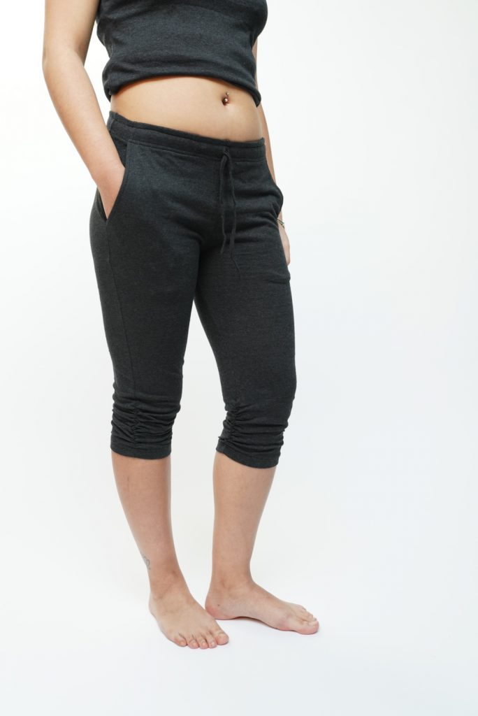 Yomame homepage image capri calf length